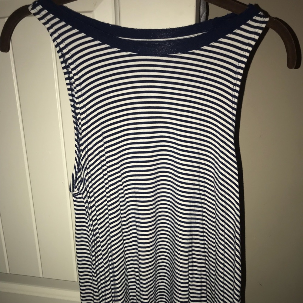 Striped, looks great with a white bandeu